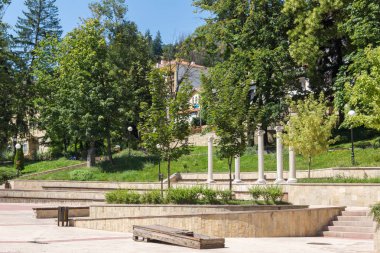 Smolyan, Bulgaristan - 14 Ağustos 2018: Yaz eski kasaba Smolyan, Bulgaristan ortasına görüntülemek