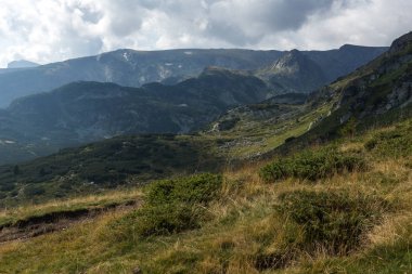 The Lower Lake, Rila Mountain, The Seven Rila Lakes, Bulgaristan 'ın panoramik manzarası