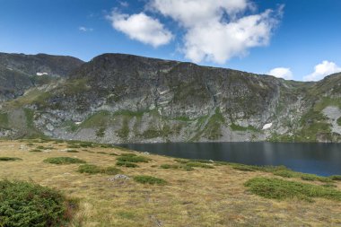 Yaz görünümü böbrek Lake, Rila Dağı, yedi Rila göller, Bulgaristan