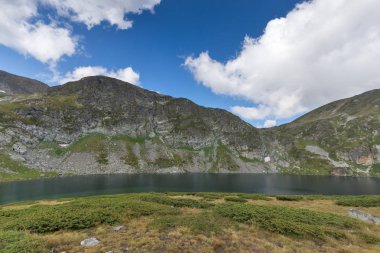 Yaz görünümü böbrek Lake, Rila Dağı, yedi Rila göller, Bulgaristan