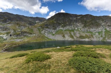 Yaz görünümü böbrek Lake, Rila Dağı, yedi Rila göller, Bulgaristan