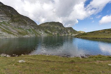 Yaz görünümü böbrek Lake, Rila Dağı, yedi Rila göller, Bulgaristan