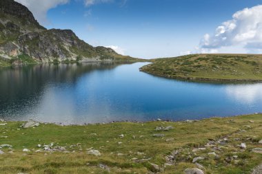 Yaz görünümü böbrek Lake, Rila Dağı, yedi Rila göller, Bulgaristan
