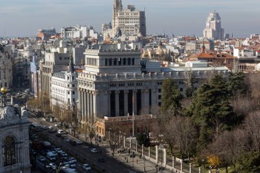Madrid, İspanya - 24 Ocak 2018: Panoramik teras Kibele Sarayı (Palacio de Cibeles), Madrid, İspanya