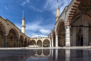 Edirne, Türkiye - 26 Mayıs 2018: Uc Serefeli Camii Edirne şehri, Doğu Trakya, Türkiye'nin Merkez Camii