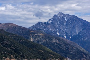 Athos Dağı 'nın Kutsal Dağ Özerk Manastırı manzarası, Chalkidiki, Yunanistan