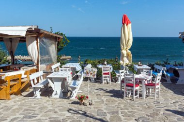 Nessebar, Bulgaristan - 12 Ağustos 2018: Tipik sokak eski kasaba Nessebar, Burgaz bölge, Bulgaristan