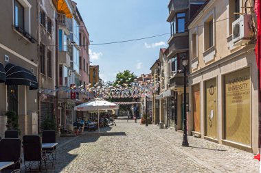 Kapana, Plovdiv, Bulgaristan - 5 Temmuz 2018: Sokak ve evler bölgesinde Kapana, Şehir Plovdiv, Bulgaristan 