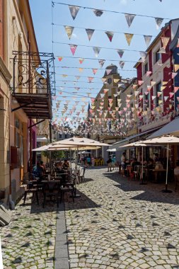 Kapana, Plovdiv, Bulgaristan - 5 Temmuz 2018: Sokak ve evler bölgesinde Kapana, Şehir Plovdiv, Bulgaristan 