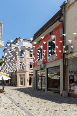 Kapana, Plovdiv, Bulgaristan - 5 Temmuz 2018: Sokak ve evler bölgesinde Kapana, Şehir Plovdiv, Bulgaristan 
