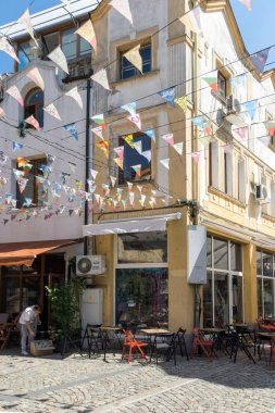 Kapana, Plovdiv, Bulgaristan - 5 Temmuz 2018: Sokak ve evler bölgesinde Kapana, Şehir Plovdiv, Bulgaristan 