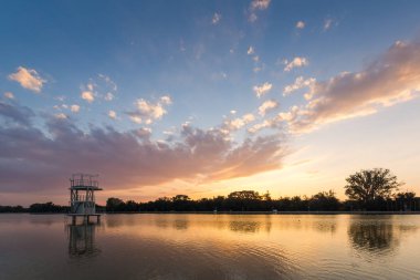 Bulgaristan 'ın Filibe kentindeki Kürek Yeri' nin şaşırtıcı Gün batımı manzarası