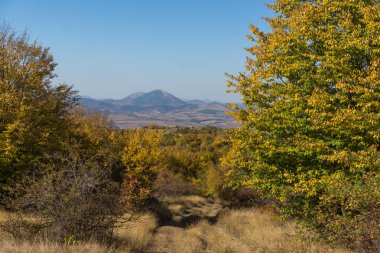 Şaşırtıcı Cherna Gora (Karadağ) dağ sonbahar Panoraması, Pernik bölge, Bulgaristan
