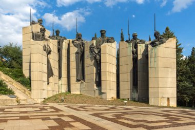 Stara Zagora, Bulgaristan - 5 Ağustos 2018: gün batımı görünümü, Memorial karmaşık savunucuları, Stara Zagora içinde şehir, Stara Zagora, Bulgaristan Amazing