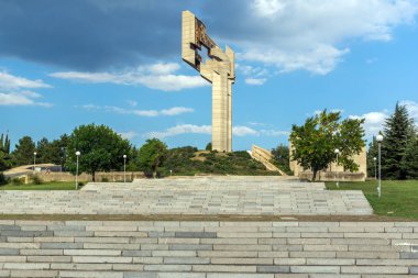 Stara Zagora, Bulgaristan - 5 Ağustos 2018: gün batımı görünümü, Memorial karmaşık savunucuları, Stara Zagora içinde şehir, Stara Zagora, Bulgaristan Amazing