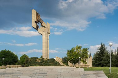 Stara Zagora, Bulgaristan - 5 Ağustos 2018: gün batımı görünümü, Memorial karmaşık savunucuları, Stara Zagora içinde şehir, Stara Zagora, Bulgaristan Amazing