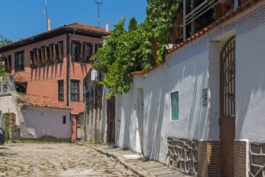 Plovdiv, Bulgaristan - 5 Temmuz 2018: Eski şehir şehir Plovdiv, Bulgaristan, tipik sokakta