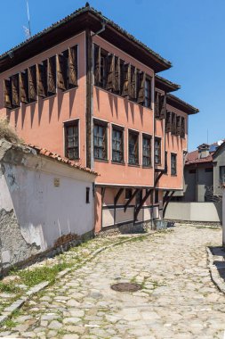 Plovdiv, Bulgaristan - 5 Temmuz 2018: Tipik sokak ve evler Bulgar canlanma Plovdiv, Bulgaristan şehrin eski şehirde dönemi