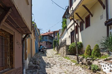 Plovdiv, Bulgaristan - 5 Temmuz 2018: Tipik sokak ve evler Bulgar canlanma Plovdiv, Bulgaristan şehrin eski şehirde dönemi