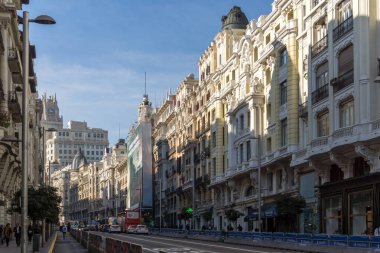 Madrid, İspanya - 24 Ocak 2018: Madrid şehir, İspanya ortasına tipik bina