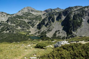 Üst Vasilashko Gölü, Pirin Dağı, Bulgaristan ile muhteşem manzara
