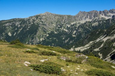 Üst Vasilashko Gölü, Pirin Dağı, Bulgaristan ile muhteşem manzara