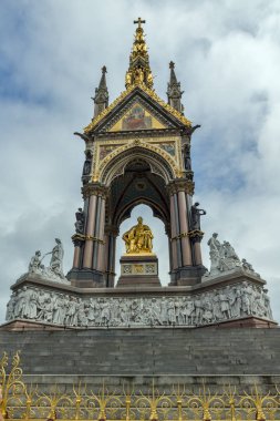 Londra, İngiltere - 18 Haziran 2016: Prens Albert Memorial Gizle Park, London, Büyük Britanya