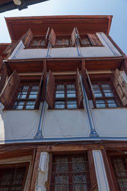 Plovdiv, Bulgaristan - 5 Temmuz 2018: Sokak ve evler Bulgar canlanma Plovdiv, Bulgaristan şehrin eski şehirde dönemi