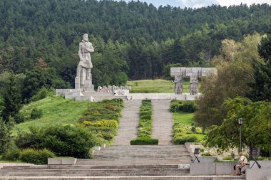 Kalofer, Bulgaristan - 5 Ağustos 2018: Memorial karmaşık Hristo Botev Kalofer tarihi şehir Plovdiv Bölge, Bulgaristan