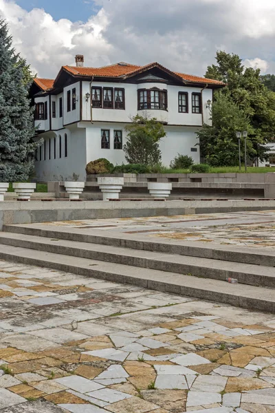 Kalofer Bulgaria Agosto 2018 Antigua Escuela Tradicional Búlgara Histórica Ciudad —  Fotos de Stock