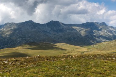 Rila Mountan yedi Rila göller, Bulgaristan yakınındaki görünümünü yaz
