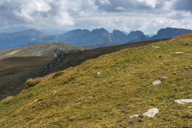 Rila Mountan yedi Rila göller, Bulgaristan yakınındaki görünümünü yaz