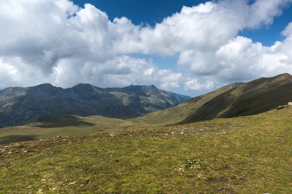 Rila Mountan yedi Rila göller, Bulgaristan yakınındaki görünümünü yaz