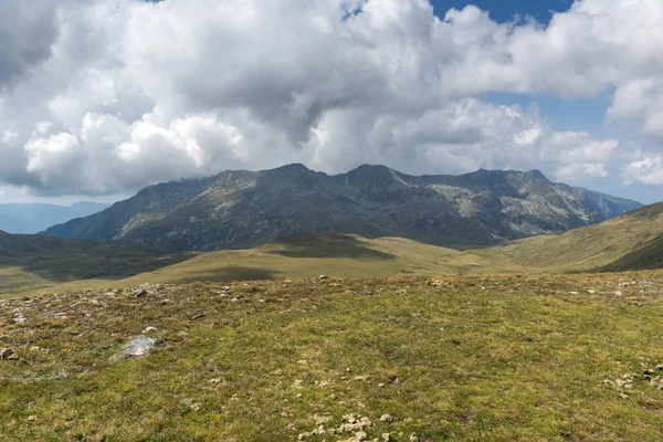 Rila Mountan yedi Rila göller, Bulgaristan yakınındaki görünümünü yaz