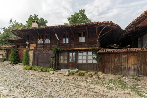 Zheravna Bulgaria Juli 2014 Architektonisches Reservat Zheravna Mit Häusern Aus — Stockfoto