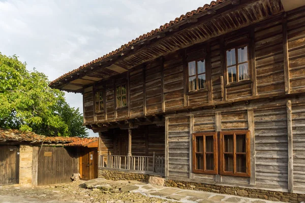 Zheravna Bulgaria Juli 2014 Architektonisches Reservat Zheravna Mit Häusern Aus — Stockfoto