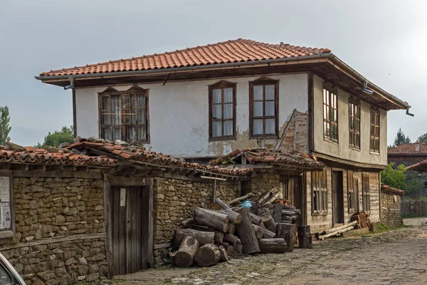 Zheravna Bulgaria Juli 2014 Architektonisches Reservat Zheravna Mit Häusern Aus — Stockfoto