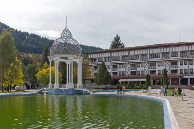 Devin, Bulgaristan - 13 Ekim 2018: Spa Hotel Orpheus tn Devin, Paşmaklı bölge, Bulgaristan beldesi