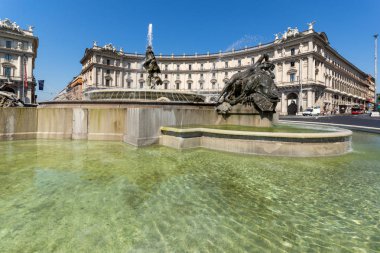 Rome, İtalya - 22 Haziran 2017: Çeşmesi, piazza della repubblica, Roma, İtalya