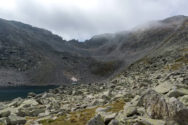 Increíble Panorama Del Lago Ledenoto Hielo Nubes Sobre Pico Musala — Foto de Stock