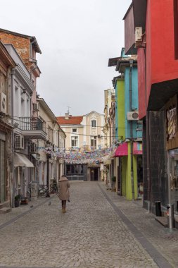 Plovdiv, Bulgaristan - 30 Aralık 2016: İnsanlar yürürken, insanlar ve sokak bölgesinde Kapana, Şehir Plovdiv, Bulgaristan 