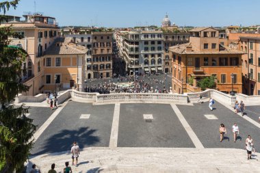 Rome, İtalya - 22 Haziran 2017: Piazza Barberini Roma, İtalya, Triton çeşme görünümünü şaşırtıcı