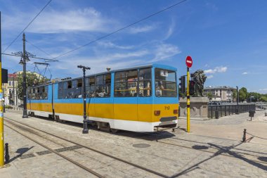 Sofia, Bulgaristan - 31 Mayıs 2018: Panoramik aslanın köprüden Vladaya nehir, Sofia, Bulgaristan