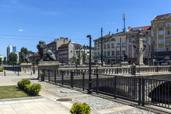 Sofia Bulgária Maio 2018 Vista Panorâmica Ponte Leão Sobre Rio — Fotografia de Stock