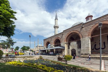 Edirne, Türkiye - 26 Mayıs 2018: Eski Camii Camii Edirne şehri, Doğu Trakya, Türkiye'nin merkezi