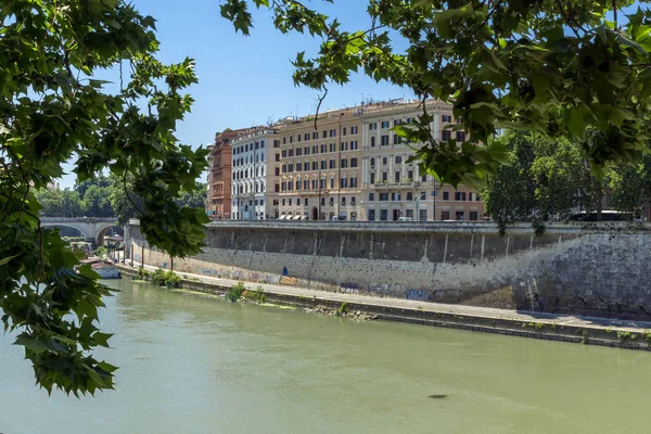 Rom Italien Juni 2017 Fantastiska Och Panoramautsikt Över Floden Tibern — Stockfoto