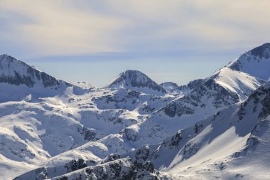 Todorka tepe, Bulgaristan üzerinden Pirin Dağı Kış manzarası