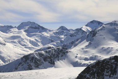 Todorka tepe, Bulgaristan üzerinden Pirin Dağı Kış manzarası