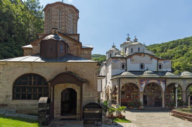 Osogovo manastır, Makedonya - 21 Temmuz 2018: Ortaçağ Ortodoks Manastırı St Joachim Osogovo, Kriva Palanka bölgesi, Makedonya Cumhuriyeti