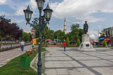 Edirne, Turkey - 26 Mayıs 2018: Edirne şehri, Doğu Trakya, Türkiye'nin ortasındaki tipik sokak